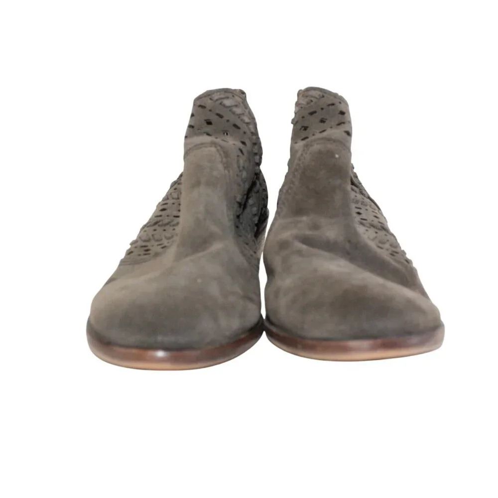 Vince Camuto Womens Sz 7M Prasata Boho Dark Gray Ankle Booties Perforated Suede - Picture 4 of 11